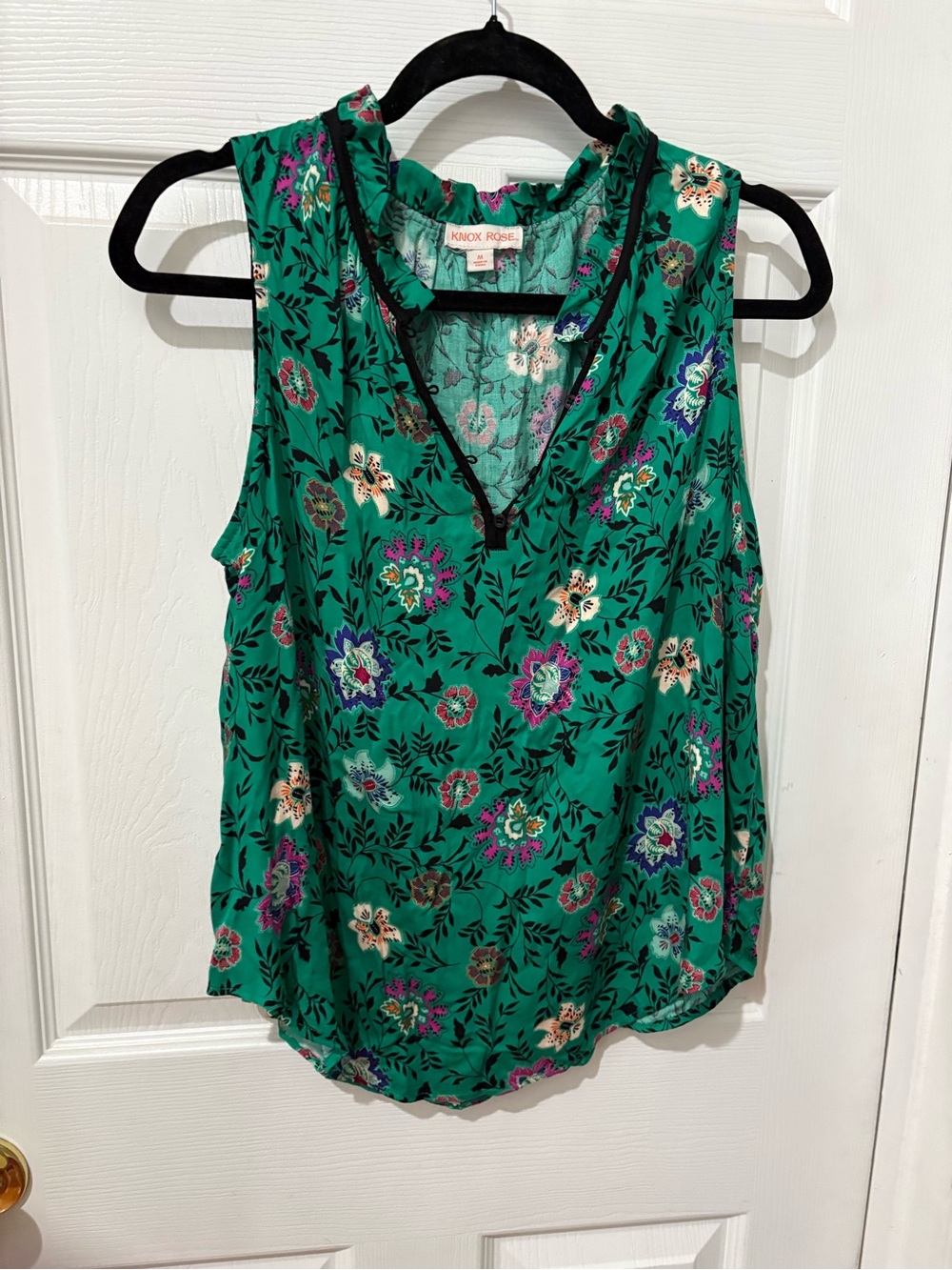 Knox Rose Floral Sleeveless Blouse in Green Size Medium